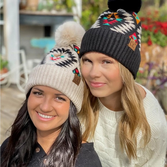 Toque - Picture 1 of 2